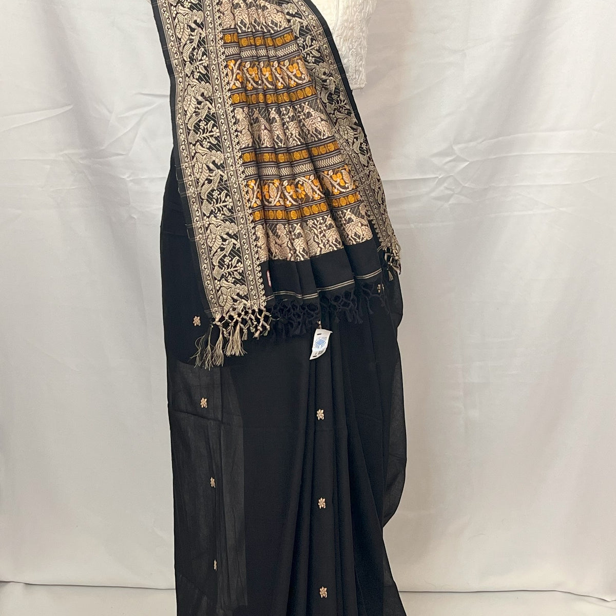 Cotton Baluchari Saree Black – Detailed handloom woven motifs