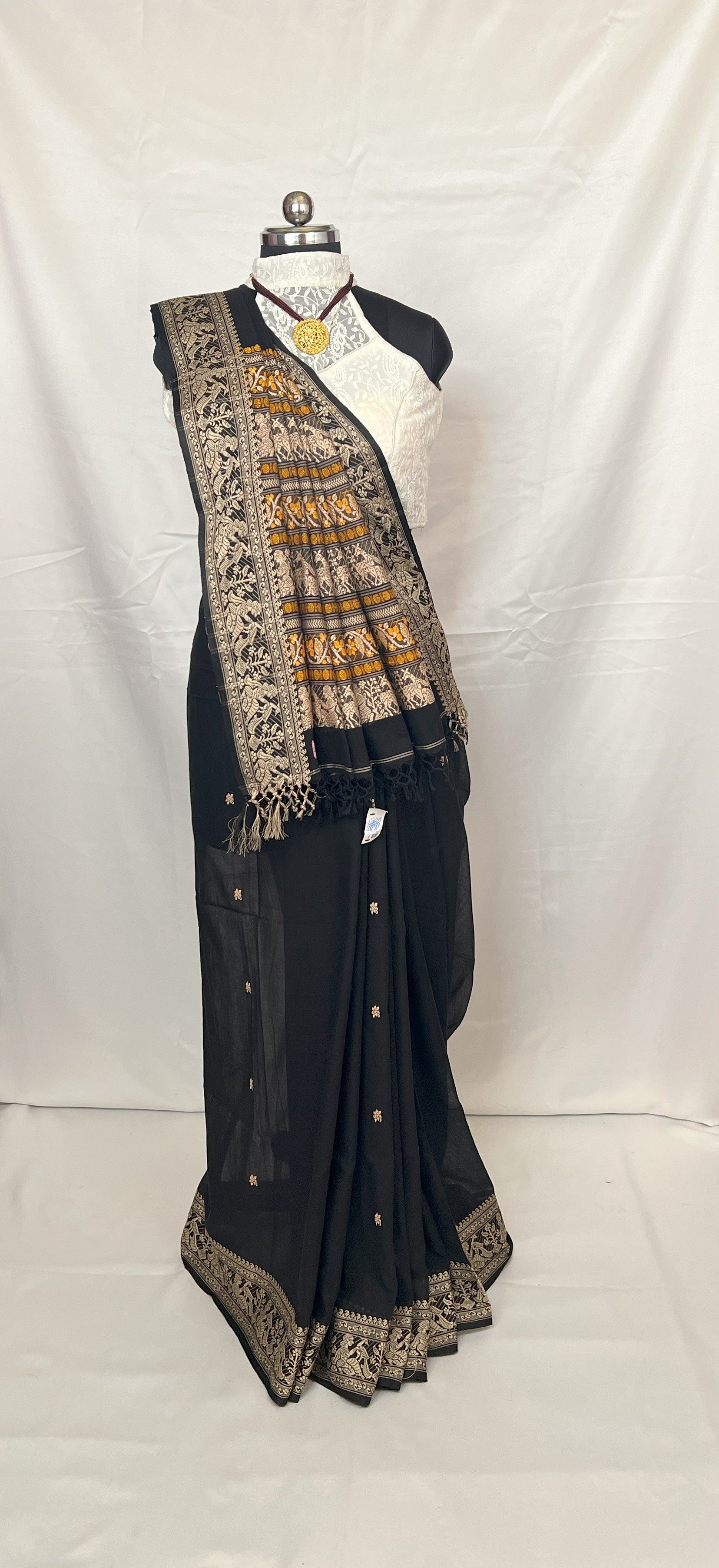 Cotton Baluchari Saree Black – Detailed handloom woven motifs