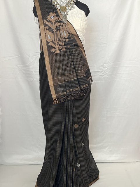 Black and Golden Handloom Saree – Premium cotton festive styling