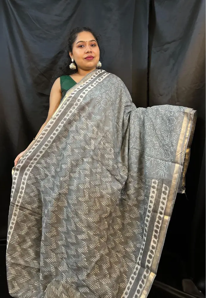 Grey Kota Doria saree with zari border – lightweight handloom cotton