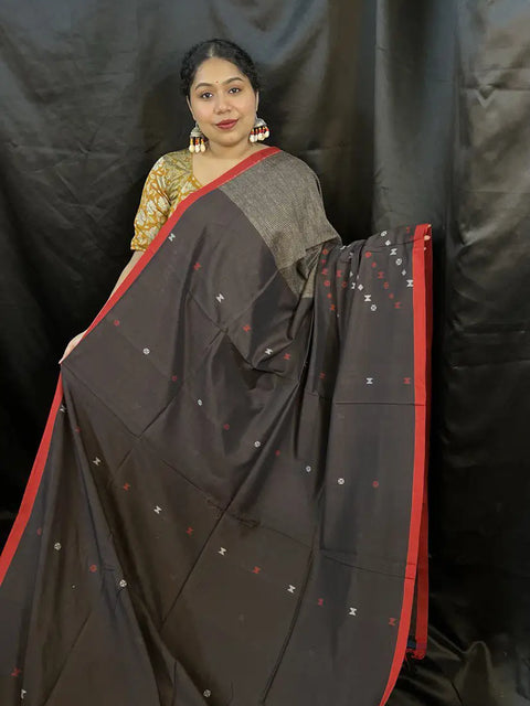 Black Cotton Saree with Red Border – Elegant Handloom Saree | Vaarnali