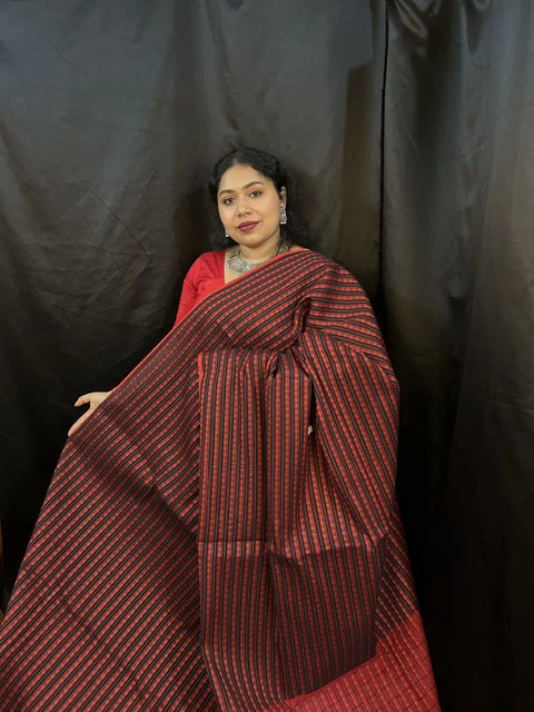 Red Pure Handloom Cotton Saree – Elegant Black & Red Patterned Weave