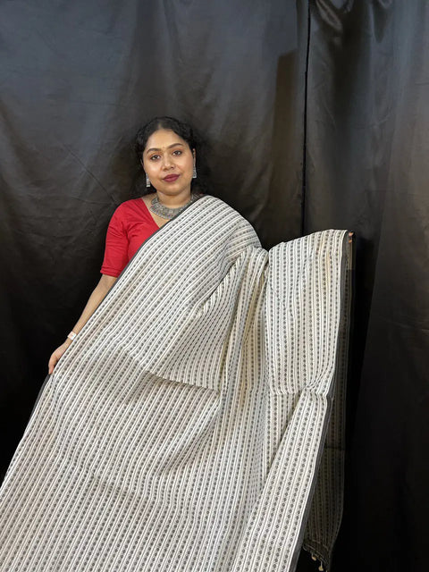 Black & White Handloom Cotton Saree – Bengal Woven | Vaarnali