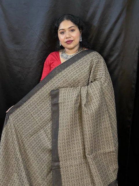 Reverse Saree – 2 in 1 Black & Beige Handloom Cotton Saree by Vaarnali