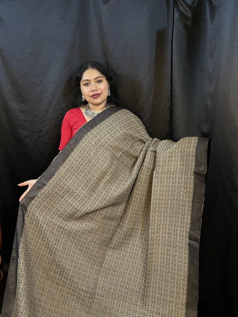 Reverse Saree – 2 in 1 Black & Beige Handloom Cotton Saree by Vaarnali