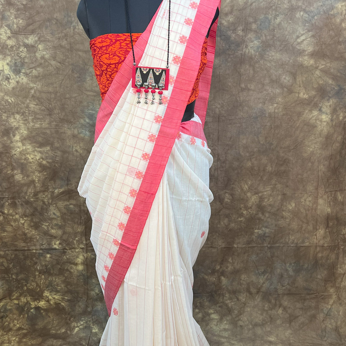Traditional festive Bengali look in Red White Saree for Sindoor Khela during Durga Puja