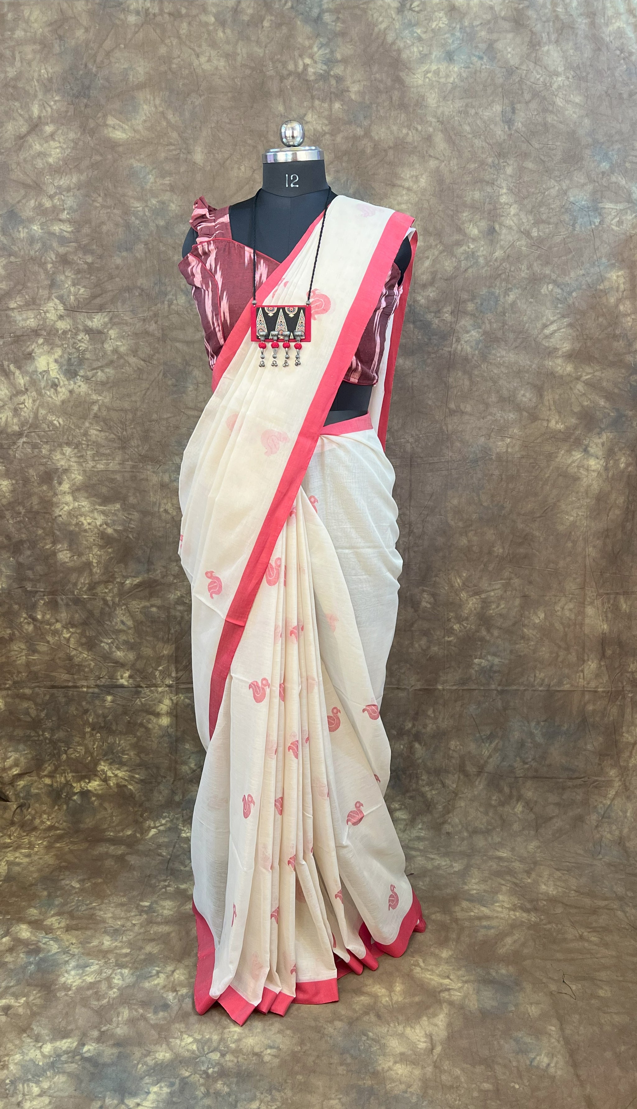 Traditional Bengali look in Red White Handloom Cotton Saree – Perfect for Durga Puja celebrations