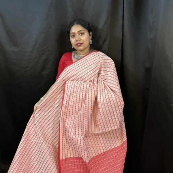 Red & White Handloom Cotton Saree – Traditional Bengali Tant (Artisan Edition) | Vaarnali