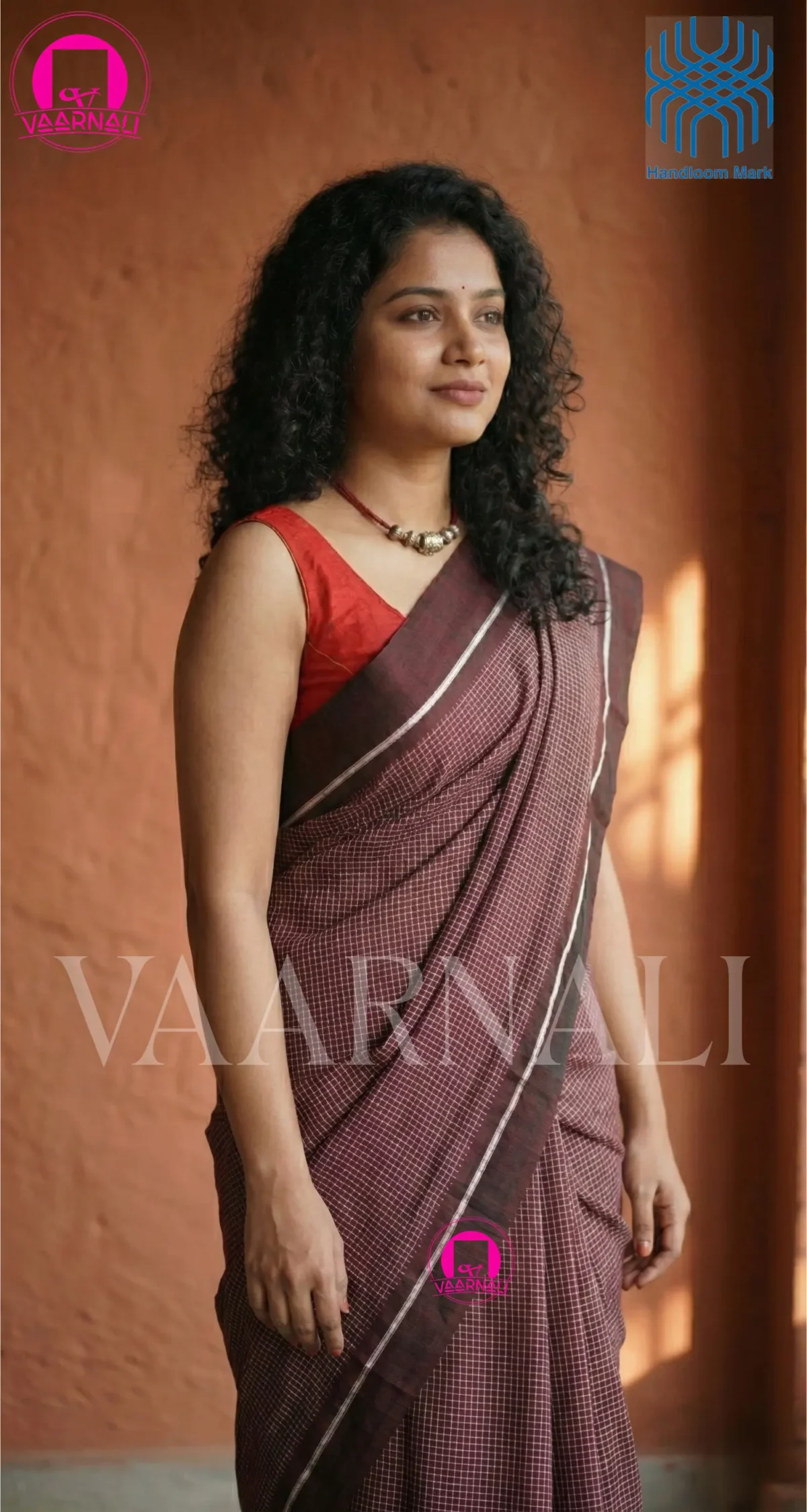Matching blouse piece fabric of chocolate Patteda Anchu pure handloom saree