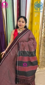 Detailed pallu design of chocolate brown Patteda Anchu handloom stripe saree